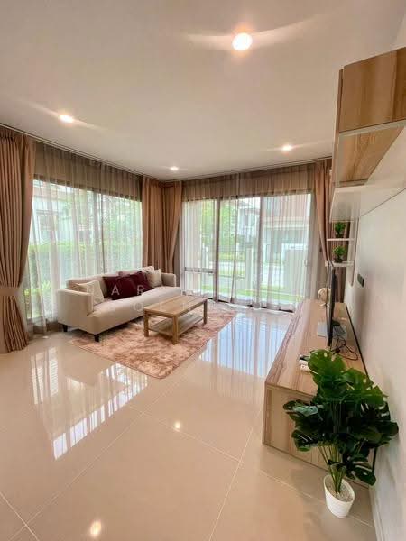 Burasiri Krungthep Kreetha, Bangkok, 95 Soi Pracha Ruam Chai, Hua Mak, Bang Kapi, Bangkok, 4 Bedrooms, 196 sqm, Single Detached House For Rent, by Narinthira Roengrit, 500529854 - DDproperty.com