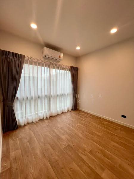 Burasiri Krungthep Kreetha, Bangkok, 95 Soi Pracha Ruam Chai, Hua Mak, Bang Kapi, Bangkok, 4 Bedrooms, 196 sqm, Single Detached House For Rent, by Narinthira Roengrit, 500529854 - DDproperty.com