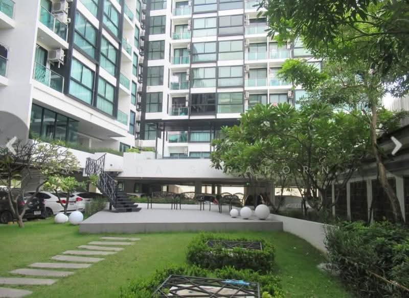Chateau In Town Phaholyothin 32, Bangkok, 640 Soi Thanon Sena Nikhom 1, Phaholyothin Road, Sena Nikhom, Chatuchak, Bangkok, 1 Bedroom, 30 sqm, Condo For Sale, by Vipada Supaporn, 500529921 - DDproperty.com