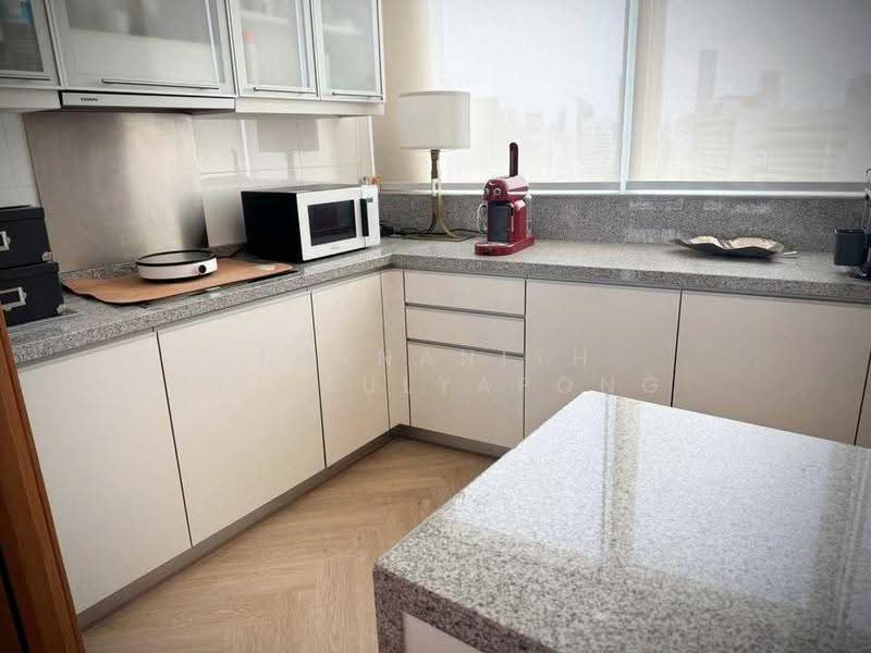 Millennium Residence, Bangkok, Sukhumvit Road, Khlong Toei, Bangkok, 3 Bedrooms, 146 sqm, Condo For Sale, by Thananith Ittitulyapong, 500529922 - DDproperty.com