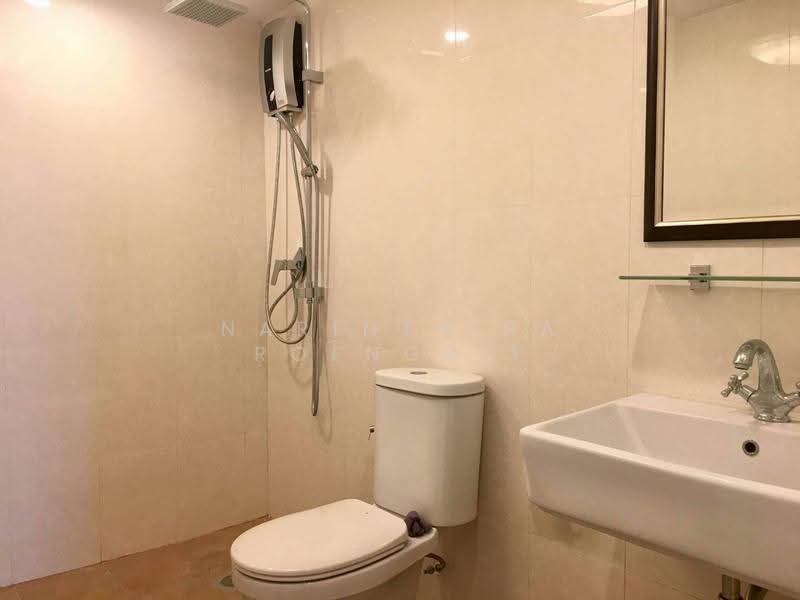 Royal Castle Sukhumvit, Bangkok, 30 Soi Sukhumvit 39, Khlongtoei Nua, Watthana, Bangkok, 3 Bedrooms, 140 sqm, Condo For Rent, by Narinthira Roengrit, 500529947 - DDproperty.com