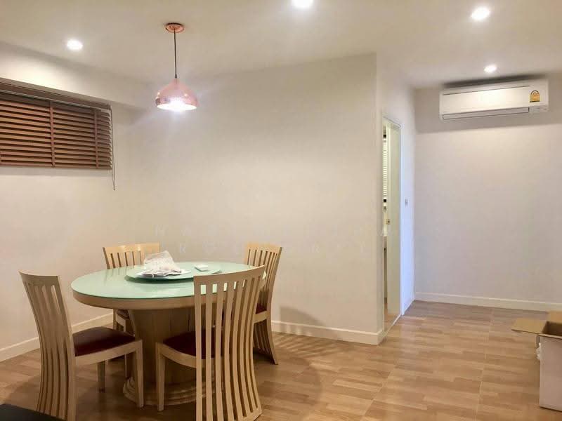 Royal Castle Sukhumvit, Bangkok, 30 Soi Sukhumvit 39, Khlongtoei Nua, Watthana, Bangkok, 3 Bedrooms, 140 sqm, Condo For Rent, by Narinthira Roengrit, 500529947 - DDproperty.com