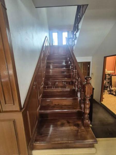 4-BR House, Bangkok, Huai Khwang, Bangkok, 4 Bedrooms, 445 sqm, Single Detached House For Sale, by Thananith Ittitulyapong, 500529958 - DDproperty.com