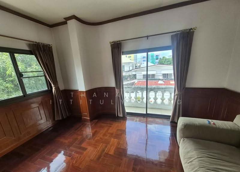 บ้าน 4-ห้องนอน, กรุงเทพ, ห้วยขวาง, กรุงเทพ, 445 ตร.ม., บ้านเดี่ยว ขาย, โดย Thananith Ittitulyapong, 500529958 - DDproperty.com