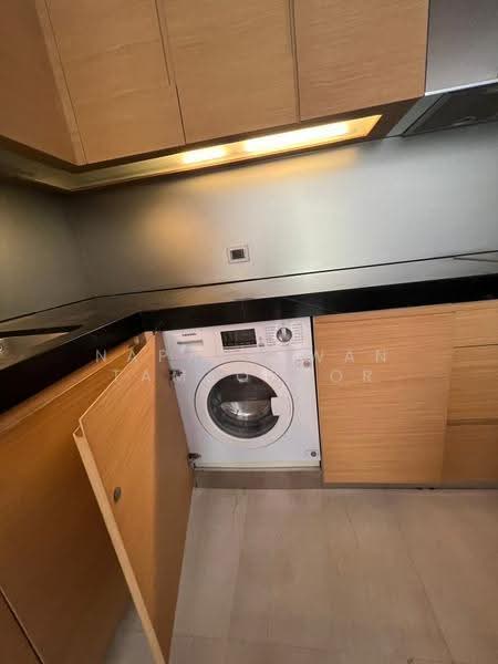 Saladaeng Residences, Bangkok, 29/1 North Sathorn Road, Silom, Bang Rak, Bangkok, 1 Bedroom, 61 sqm, Condo For Sale, by Napatsawan Tamjorhor, 500529961 - DDproperty.com