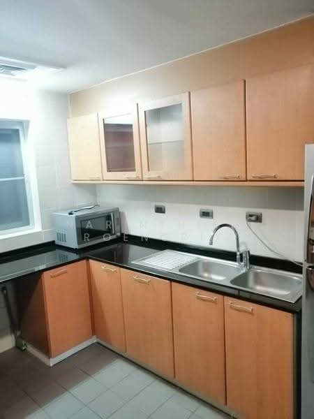 All Seasons Mansion, Bangkok, Soi Ruamrudee, Wireless Road, Lumphini, Pathum Wan, Bangkok, 3 Bedrooms, 178 sqm, Condo For Rent, by Narinthira Roengrit, 500529973 - DDproperty.com