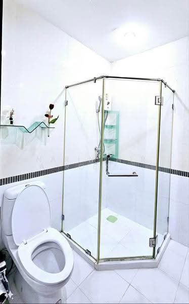 Baan Klang Krung Siam-Pathumwan, Bangkok, Petchburi Road, Thanon Phetchaburi, Ratchathewi, Bangkok, 3 Bedrooms, 115 sqm, Condo For Rent, by Narinthira Roengrit, 500529981 - DDproperty.com