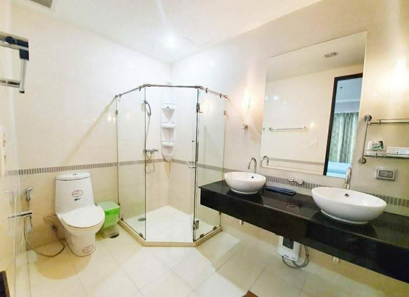 Baan Klang Krung Siam-Pathumwan, Bangkok, Petchburi Road, Thanon Phetchaburi, Ratchathewi, Bangkok, 3 Bedrooms, 115 sqm, Condo For Rent, by Narinthira Roengrit, 500529985 - DDproperty.com