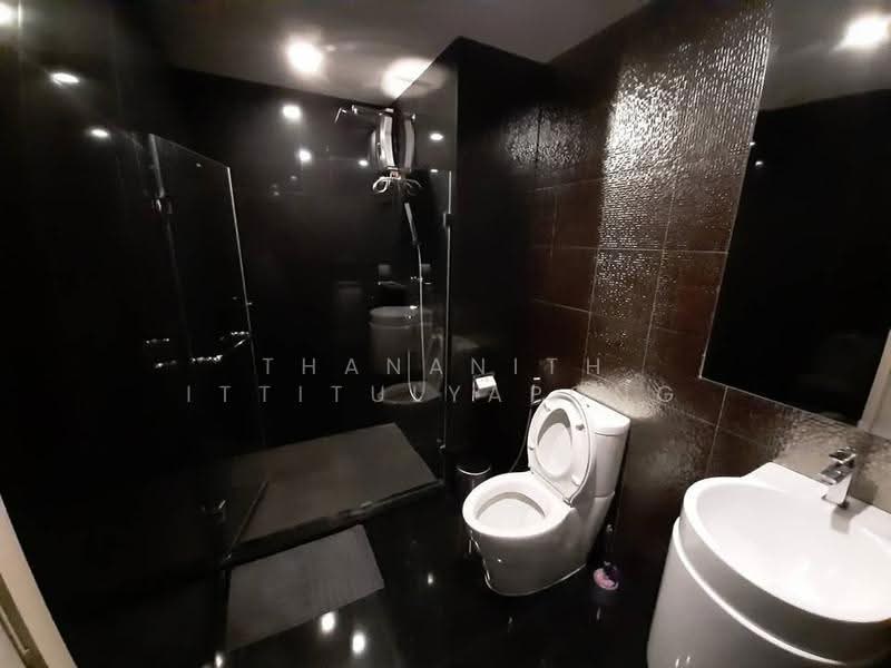 Rhythm Sukhumvit 36-38, Bangkok, 55 Soi Sukhumvit 36, Sukhumvit Road, Phra Kanong, Khlong Toei, Bangkok, 2 Bedrooms, 56 sqm, Condo For Sale, by Thananith Ittitulyapong, 500529998 - DDproperty.com