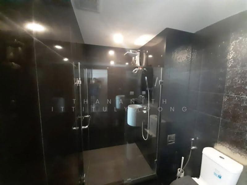 Rhythm Sukhumvit 36-38, Bangkok, 55 Soi Sukhumvit 36, Sukhumvit Road, Phra Kanong, Khlong Toei, Bangkok, 2 Bedrooms, 56 sqm, Condo For Sale, by Thananith Ittitulyapong, 500529998 - DDproperty.com