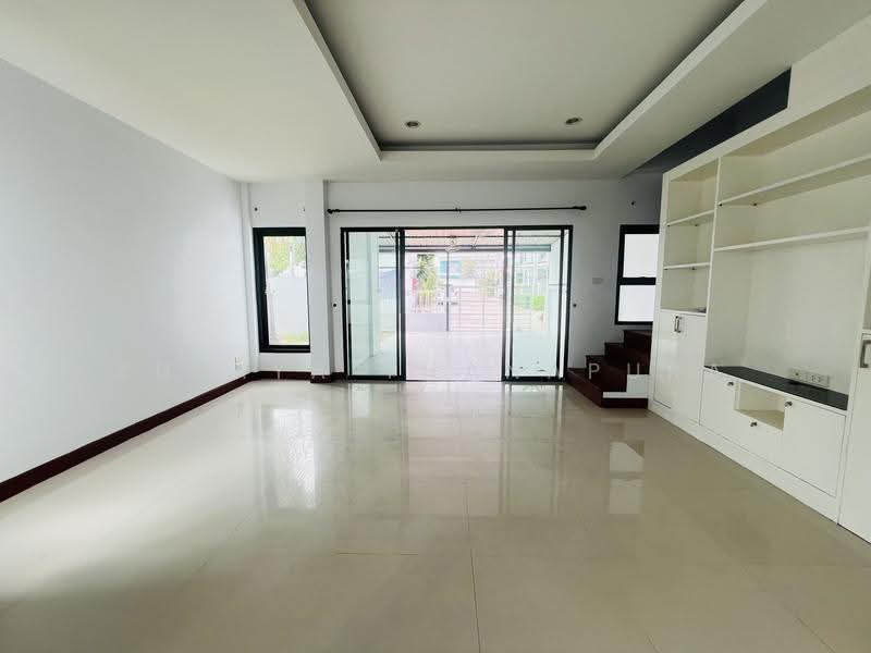 2-Story Townhome, Patta Town Village, Nongprue, Chonburi, Chon Buri (Pattaya), Nong Pru, Bang Lamung (Pattaya), Chon Buri (Pattaya), 2 Bedrooms, 130 sqm, Townhouse For Sale, by Kulaya Thanapura, 500530001 - DDproperty.com