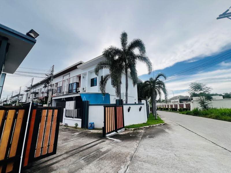 2-Story Townhome, Patta Town Village, Nongprue, Chonburi, Chon Buri (Pattaya), Nong Pru, Bang Lamung (Pattaya), Chon Buri (Pattaya), 2 Bedrooms, 130 sqm, Townhouse For Sale, by Kulaya Thanapura, 500530001 - DDproperty.com