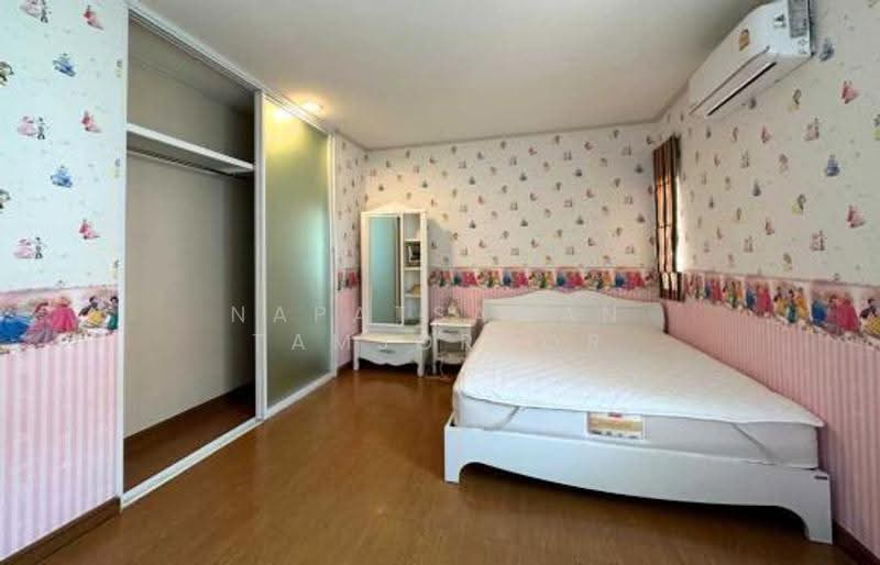 4-BR House, Bangkok, Bang Na Nuea, Bang Na, Bangkok, 4 Bedrooms, 220 sqm, Single Detached House For Sale, by Napatsawan Tamjorhor, 500530051 - DDproperty.com