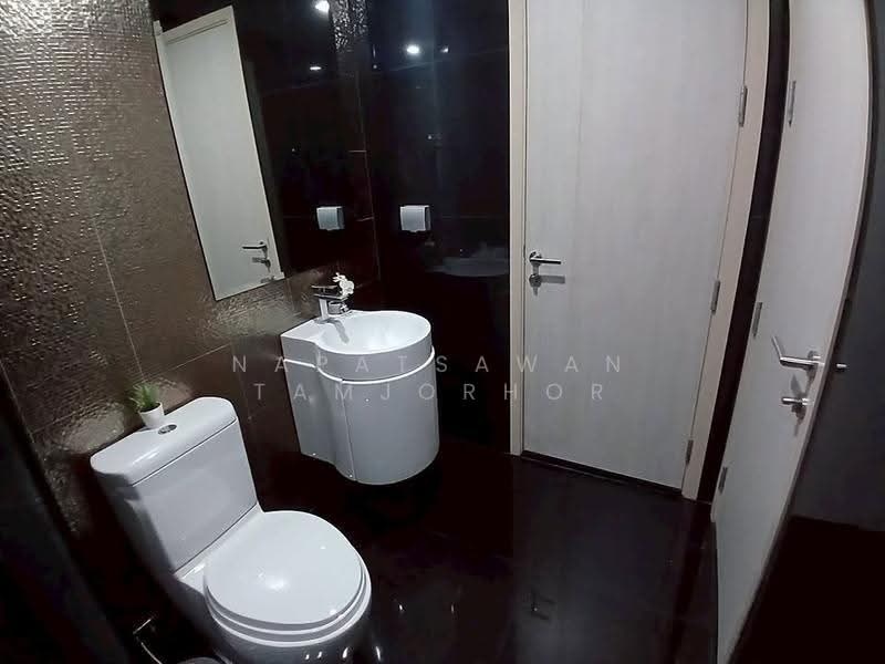 Rhythm Sukhumvit 36-38, Bangkok, 55 Soi Sukhumvit 36, Sukhumvit Road, Phra Kanong, Khlong Toei, Bangkok, 2 Bedrooms, 56 sqm, Condo For Sale, by Napatsawan Tamjorhor, 500530075 - DDproperty.com