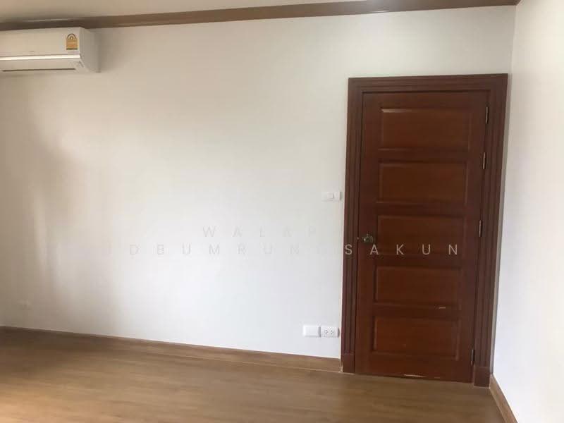 Baan Klang Krung Resort (Ratchada 7) : บ้านกลางกรุงรีสอร์ท รัชดา ซอย7, กรุงเทพ, 7 ซอย รัชดาภิเษก, ดินแดง, กรุงเทพ, 61 ตร.ม., คอนโด ขาย, โดย Walapa Jidbumrungsakun, 500530122 - DDproperty.com