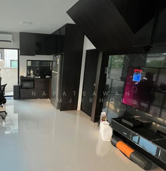 Baan Klang Muang Srinakarin – Onnut, Bangkok, 174 Soi On Nut 70/1, Prawet, Bangkok, 3 Bedrooms, 120 sqm, Townhouse For Sale, by Napatsawan Tamjorhor, 500530154 - DDproperty.com