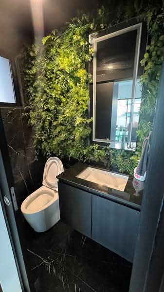 Baan Klang Muang Srinakarin – Onnut, Bangkok, 174 Soi On Nut 70/1, Prawet, Bangkok, 3 Bedrooms, 120 sqm, Townhouse For Sale, by Napatsawan Tamjorhor, 500530154 - DDproperty.com