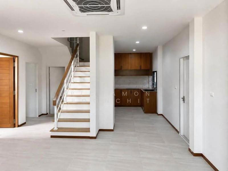 undefined, Bangkok, Chong Nonsi, Yan Nawa, Bangkok, 4 Bedrooms, 218 sqm, Single Detached House For Sale, by Pichamon Boonchit, 500530224 - DDproperty.com