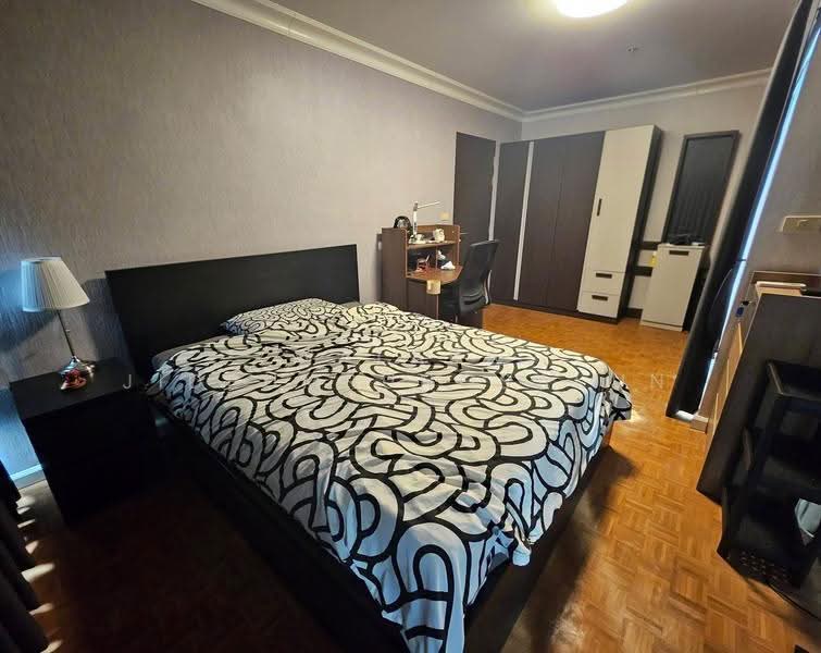 Silom Suite, Bangkok, Soi Sathorn 12, Sathorn Road, Silom, Bang Rak, Bangkok, 2 Bedrooms, 70 sqm, Condo For Sale, by Walapa Jidbumrungsakun, 500530228 - DDproperty.com