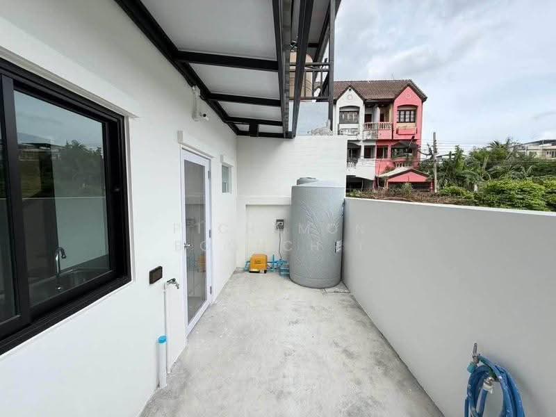 4-BR House, Bangkok, Phlapphla, Wang Thonglang, Bangkok, 4 Bedrooms, 200 sqm, Single Detached House For Sale, by Pichamon Boonchit, 500530251 - DDproperty.com