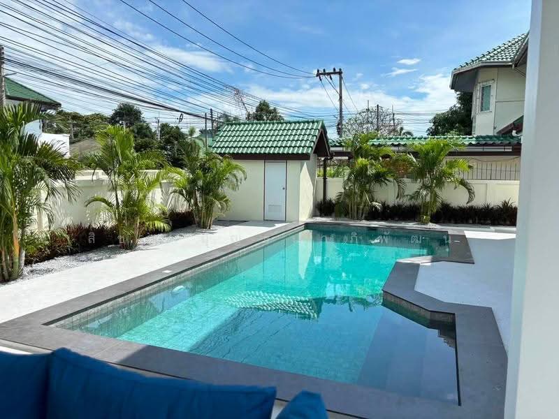 Green Field Villas 1, Chon Buri (Pattaya), Soi Moobaan Green Field Villa, Bang Lamung, Bang Lamung (Pattaya), Chon Buri (Pattaya), 5 Bedrooms, 380 sqm, Single Detached House For Rent, by สิชา บุญธนาภิพัฒน์, 500530393 - DDproperty.com