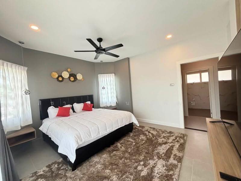 Green Field Villas 1, Chon Buri (Pattaya), Soi Moobaan Green Field Villa, Bang Lamung, Bang Lamung (Pattaya), Chon Buri (Pattaya), 5 Bedrooms, 380 sqm, Single Detached House For Rent, by สิชา บุญธนาภิพัฒน์, 500530393 - DDproperty.com