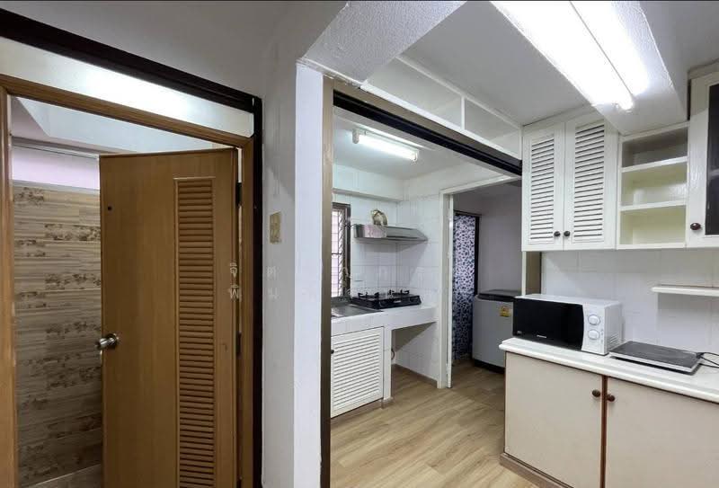 Ekkamai 12, Bangkok, สุขุมวิท63, Khlong Tan Nua, Watthana, Bangkok, 4 Bedrooms, 350 sqm, Townhouse For Rent, by จิตราภรณ์ พิมพ์จันทร์, 500530437 - DDproperty.com
