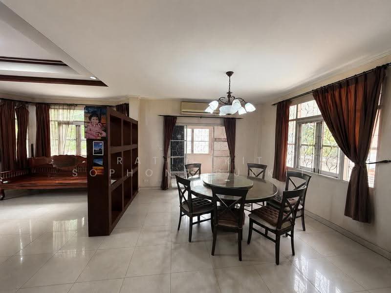 Baan Krongthong Pavilion : บ้านกรองทอง พาวิลเลี่ยน, กรุงเทพ, ซอย หมู่บ้านกรองทองพาวิลเลี่ยน, ประเวศ, กรุงเทพ, 210 ตร.ม., บ้านเดี่ยว ขาย, โดย Ratthakit Sophonpibulkit, 500530492 - DDproperty.com