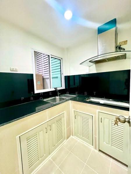 Lumpini Town Ville Srinakarin – Bearing : ลุมพินี ทาวน์ วิลล์ ศรีนครินทร์ – แบริ่ง, สมุทรปราการ, ซอยศรีด่าน 18 ถนนศรีนครินทร์, สำโรงเหนือ, เมืองสมุทรปราการ, สมุทรปราการ, 100 ตร.ม., ทาวน์เฮ้าส์ ขาย, โดย The Best Property ปู, 500530550 - DDproperty.com