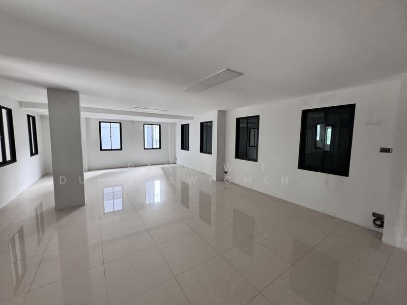 Warehouse for rent, 828 sq.m., in Lam Phak Chi, Nong Chok, Bangkok (JKPBKK1223), bangkok, Lam Phak Chi, Nong Chok, Bangkok, , 828 sqm, Warehouse/Factory For Rent, by Pannawit Dullayawichenwut, 500530551 - DDproperty.com