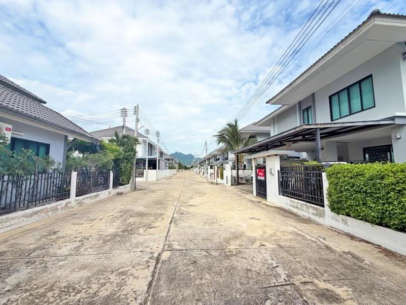 สิรัญญา แกรนด์ฮิลล์, Lop Buri, Khao Sam Yot, Muang Lop Buri, Lop Buri, 3 Bedrooms, 100 sqm, Single Detached House For Sale, by The Best Property แป้ง, 500530601 - DDproperty.com