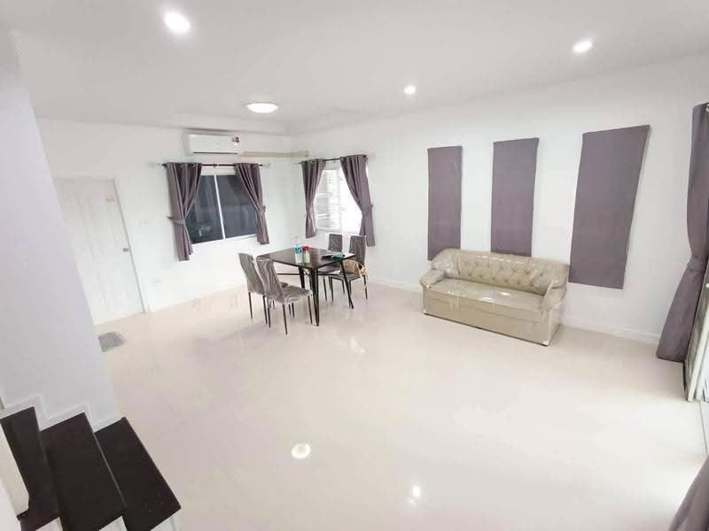 ให้เช่าทาวน์โฮม ม.ฟ้าบุรินทร์ บ่อวิน ศรีราชา, Chon Buri (Pattaya), Bo Win, Si Racha, Chon Buri (Pattaya), 3 Bedrooms, 85 sqm, Townhouse For Rent, by Dusit Saengfa, 500530672 - DDproperty.com