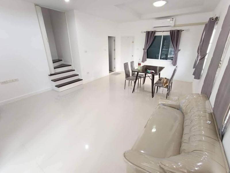 ให้เช่าทาวน์โฮม ม.ฟ้าบุรินทร์ บ่อวิน ศรีราชา, Chon Buri (Pattaya), Bo Win, Si Racha, Chon Buri (Pattaya), 3 Bedrooms, 85 sqm, Townhouse For Rent, by Dusit Saengfa, 500530672 - DDproperty.com