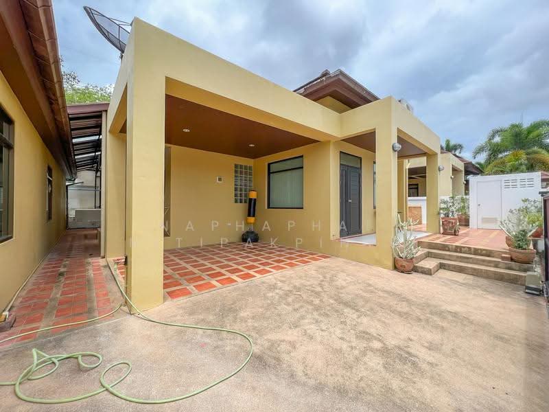 Pool Villa for Rent Bang Saray East side, Chon Buri (Pattaya), Bang Sa-re, Sattahip, Chon Buri (Pattaya), 2 Bedrooms, 150 sqm, Single Detached House For Rent, by Naphaphat Nitipakpinyo, 500530675 - DDproperty.com