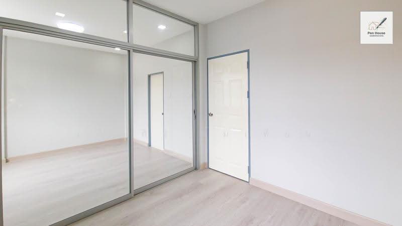 หมู่บ้านรื่นฤดี 5, Bangkok, Bang Chun, Khlong Sam Wa, Bangkok, 4 Bedrooms, 22 sqm, Townhouse For Sale, by เพ็ญศิริ ตุ้มเทียน, 500530695 - DDproperty.com