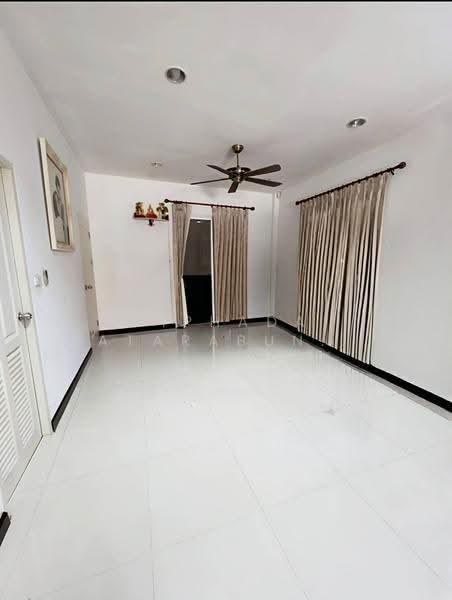 ชนันธร กรีนวิลล์ : Chanuntorn Greenview, กรุงเทพ, ถนนหมู่บ้านชนันทรกรีนวิลล์, หนองแขม, กรุงเทพ, 204 ตร.ม., บ้านเดี่ยว ขาย, โดย Viphada Patarabunsan, 500530775 - DDproperty.com