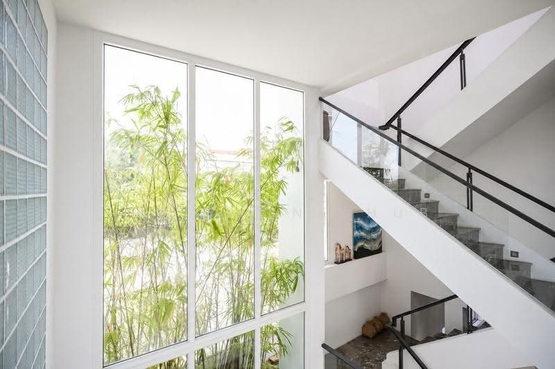 บ้านหรู 3 ชั้น พูลวิลล่า เมืองแก้ว ซ.6 บางนา, samut-prakan, Bang Kaeo, Bang Plee, Samut Prakan, 4 Bedrooms, 750 sqm, Single Detached House For Sale, by THE LIVING HUB, 500530803 - DDproperty.com