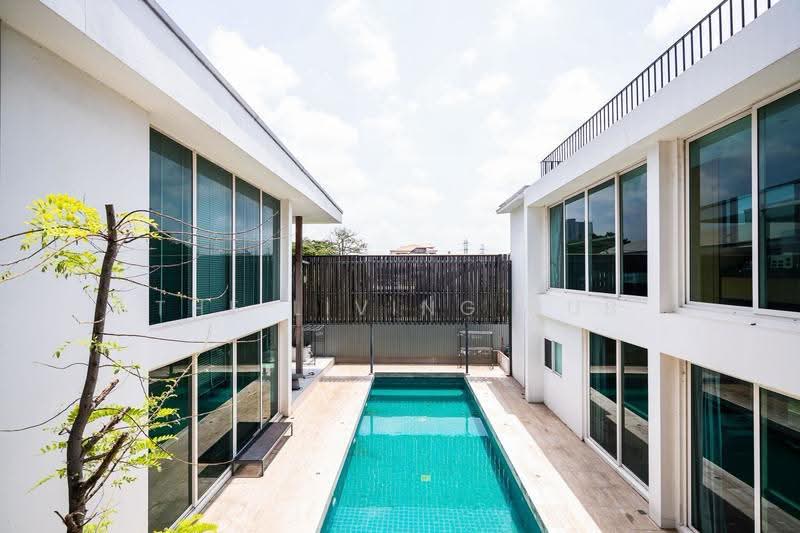 บ้านหรู 3 ชั้น พูลวิลล่า เมืองแก้ว ซ.6 บางนา, สมุทรปราการ, บางแก้ว, บางพลี, สมุทรปราการ, 750 ตร.ม., บ้านเดี่ยว ขาย, โดย THE LIVING HUB, 500530803 - DDproperty.com