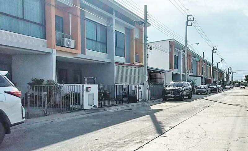 Sirarom Plus Bangna Km.29, Samut Prakan, Soi Kiattiphiphatthani, Bangna Road, Ban Rakat, Bang Bo, Samut Prakan, 4 Bedrooms, 100 sqm, Townhouse For Sale, by The Best Property นุ๊ก, 500530824 - DDproperty.com