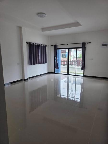 ให้เช่า บ้านเดี่ยว ซอย12 สาย15 ติด WHA นิคมพัฒนา ระยอง, Rayong, Phananikhom, Nikhom Pattana, Rayong, 2 Bedrooms, 120 sqm, Single Detached House For Rent, by Dusit Saengfa, 500530935 - DDproperty.com