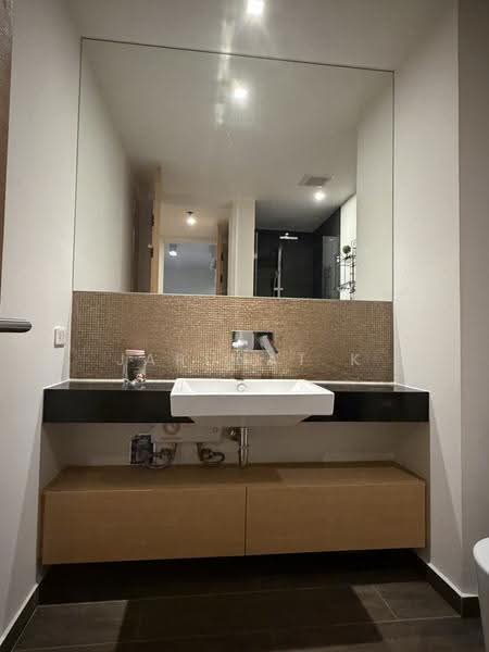 The Lofts Ekkamai, Bangkok, 1415 Sukhumvit Road, Phra Kanong Nua, Watthana, Bangkok, 1 Bedroom, 45 sqm, Condo For Rent, by Jarunat K, 500530956 - DDproperty.com
