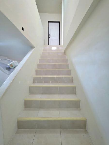 โกลเด้นทาวน์ แหลมฉบัง, Chon Buri (Pattaya), Thung Suk La, Si Racha, Chon Buri (Pattaya), 2 Bedrooms, 100 sqm, Townhouse For Sale, by The Best Property วา, 500530969 - DDproperty.com