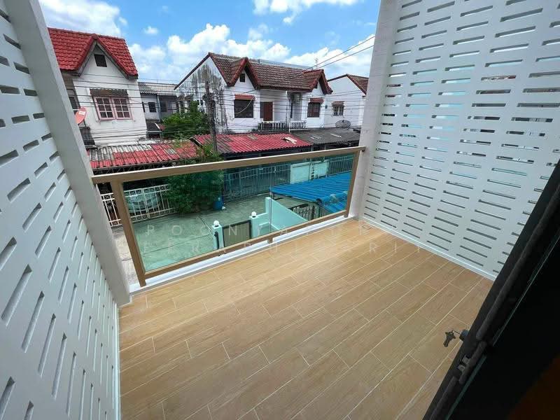 ขายบ้านเดี่ยว : ซอยลาดพร้าว 87, Bangkok, ลาดพร้าว, Khlong Chaokhun Sing, Wang Thonglang, Bangkok, 5 Bedrooms, 250 sqm, Single Detached House For Sale, by Poonyaporn Veerabulyarit, 500530971 - DDproperty.com