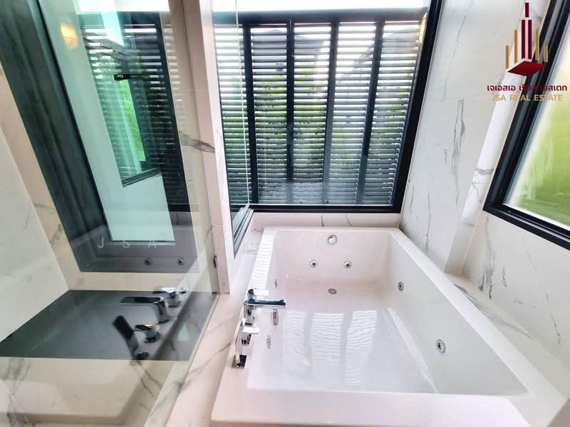 The Sonne Srinakarin-Bangna, Bangkok, Soi Chumchon Mahat Thai 3, Bangna-Trad Road, Dok Mai, Prawet, Bangkok, 4 Bedrooms, 245 sqm, Single Detached House For Sale, by JSA REAL ESTATE, 500530980 - DDproperty.com