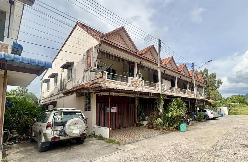 ทาวน์โฮม คลองเตย 20, Songkhla, Hat-Yai, Hat Yai, Songkhla, 3 Bedrooms, 170 sqm, Townhouse For Sale, by ชนิดาภา กัณสุทธิ์, 500530985 - DDproperty.com