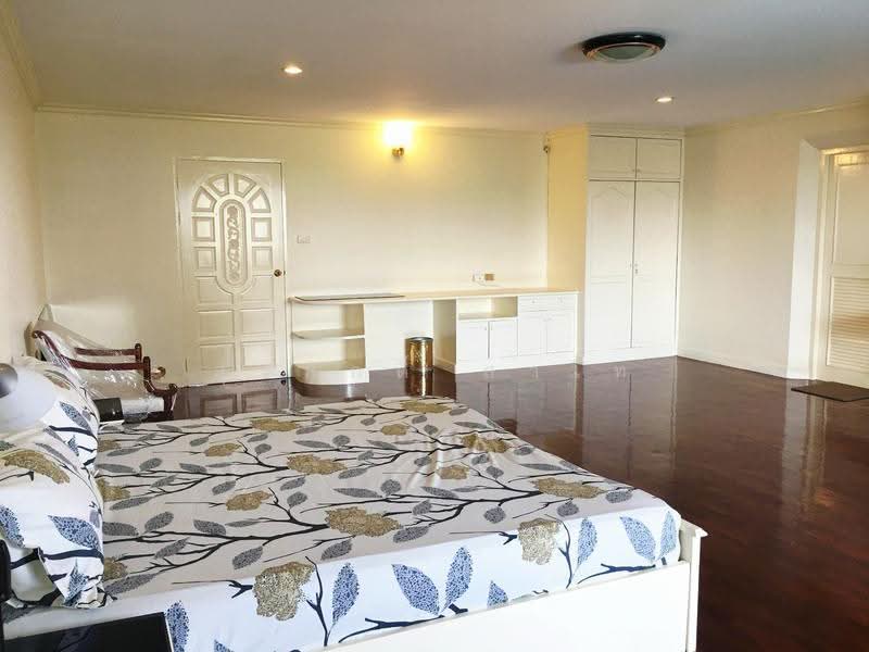 Oriental Towers, Bangkok, 25 Soi Ekkamai 12, Ekkamai Road, Khlong Tan Nua, Watthana, Bangkok, 5 Bedrooms, 452 sqm, Condo For Sale, by Surasak Satho, 500531063 - DDproperty.com
