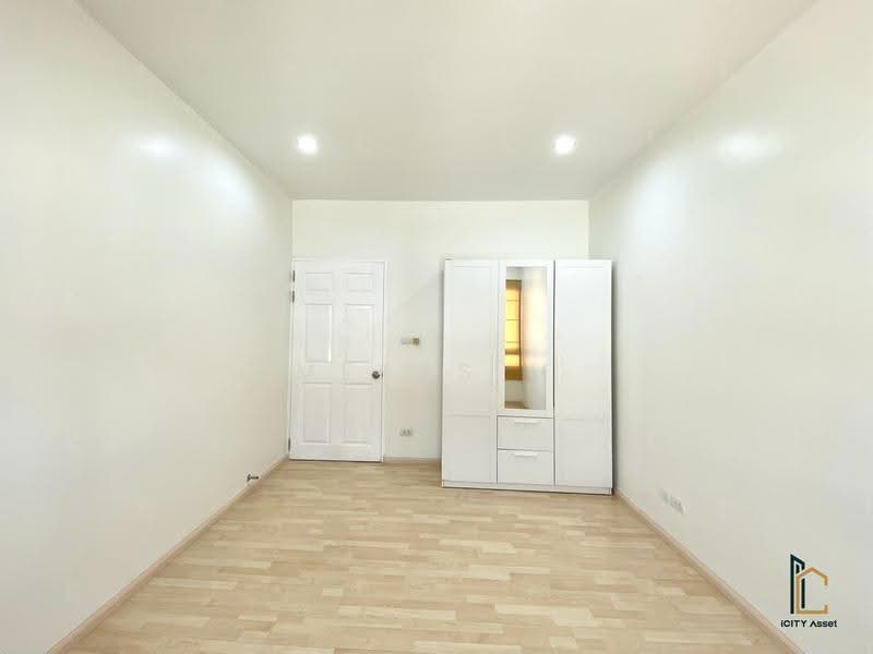 Areeya Mandarina Sukhumvit 77, Bangkok, Sukhumvit 77 Road (On Nut), Suan Luang, Bangkok, 3 Bedrooms, 190 sqm, Townhouse For Sale, by Metas M, 500531132 - DDproperty.com