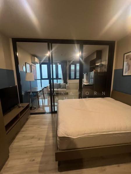 XT Huaikhwang, Bangkok, 244 Ratchadaphisek Road, Huai Khwang, Bangkok, 1 Bedroom, 30 sqm, Condo For Rent, by Rattanaporn Khamlit, 500531237 - DDproperty.com