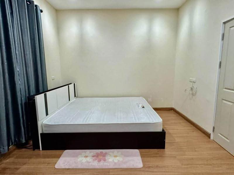 ให้เช่าทาวน์โฮม 4 ห้องนอน ม.โกลเด้นท์ทาวน์ เก้ากิโล ศรีราชา, Chon Buri (Pattaya), Surasak, Si Racha, Chon Buri (Pattaya), 4 Bedrooms, 75 sqm, Townhouse For Rent, by Dusit Saengfa, 500531238 - DDproperty.com