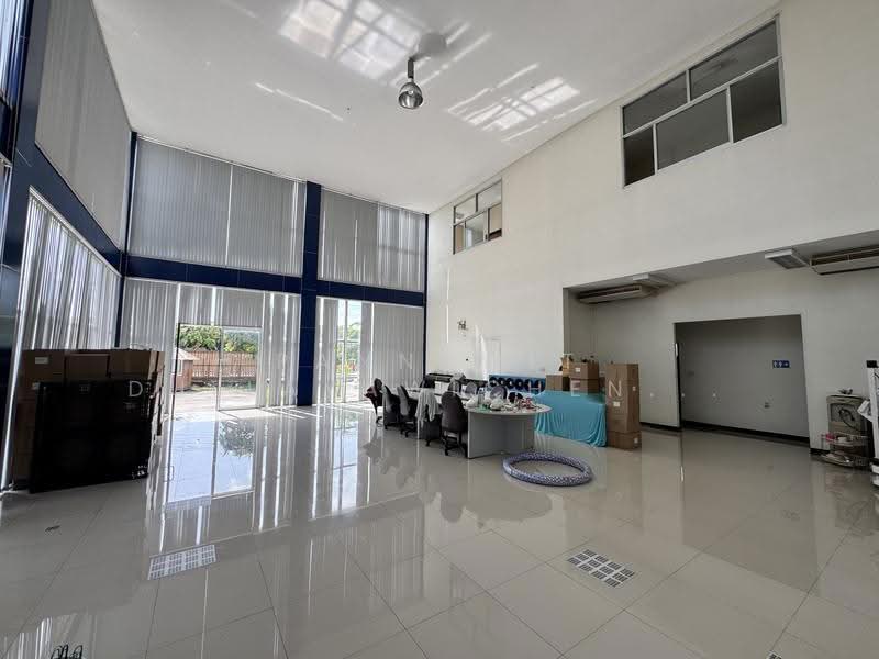 Showroom, commercial building for rent, 900 sq.m,in Dokmai, Prawet, Bangkok (JKPBKK1212), Bangkok, Dok Mai, Prawet, Bangkok, , 900 sqm, Shophouse For Rent, by Pannawit Dullayawichenwut, 500531250 - DDproperty.com